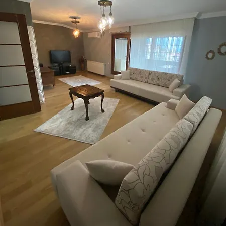 Meydan Trbzon 3 Km شقة كبيرة اطلالة بحر Holiday home *